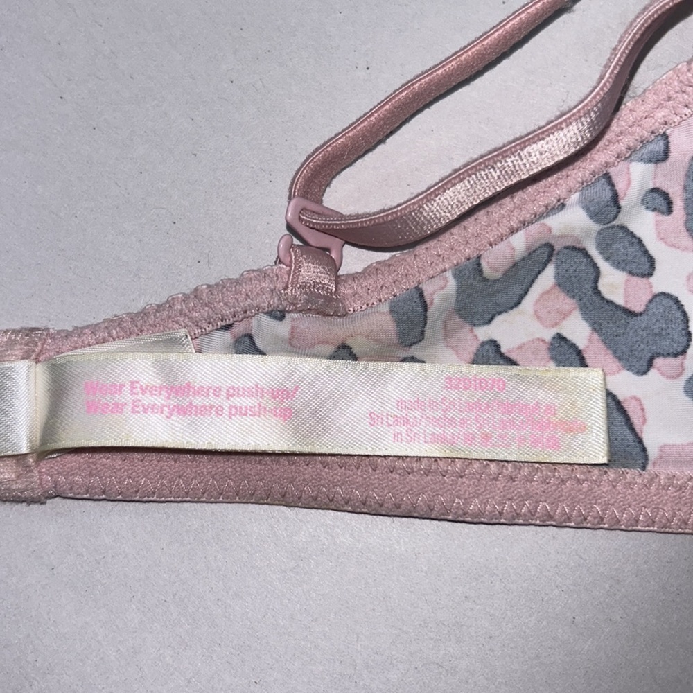 PINK Victoria’s Secret Wear Everywhere Push Up Bra, barbie pink leopard size 32D - Picture 8 of 12